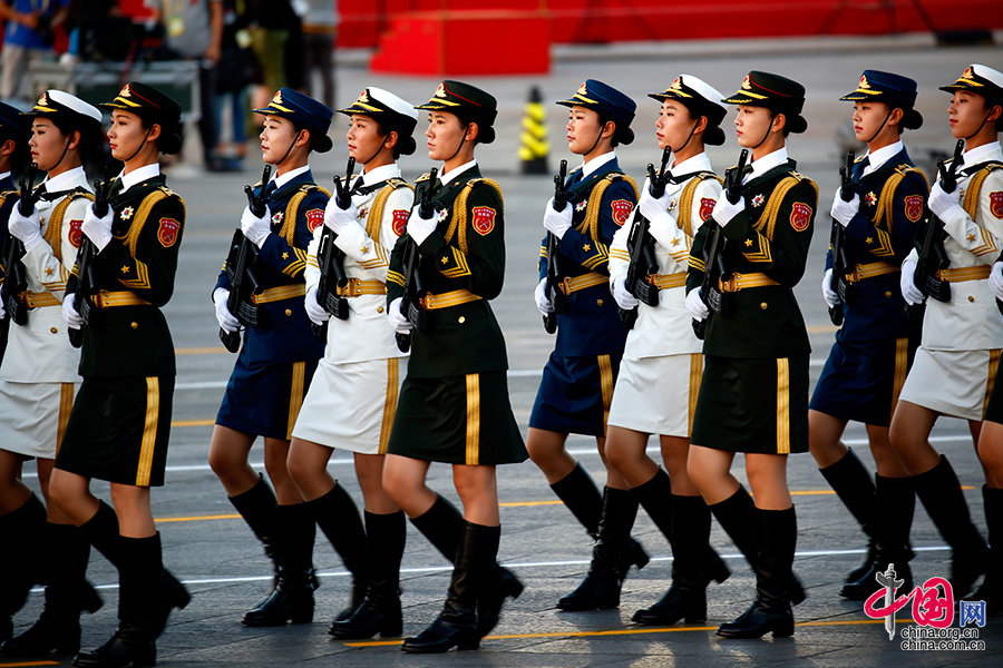 9.3大閱兵即將開始---直擊三軍儀仗隊[組圖]